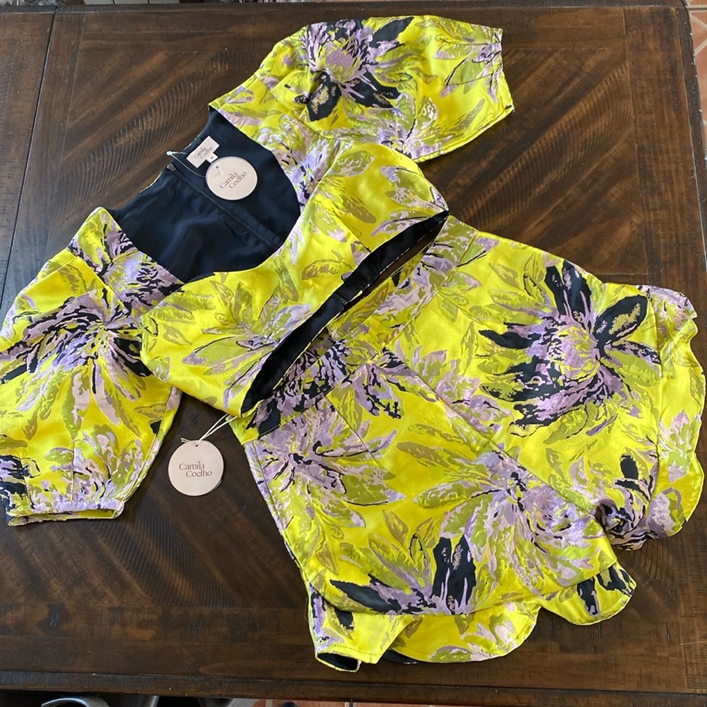 Camila Coelho
Kahlo Crop Top in Yellow